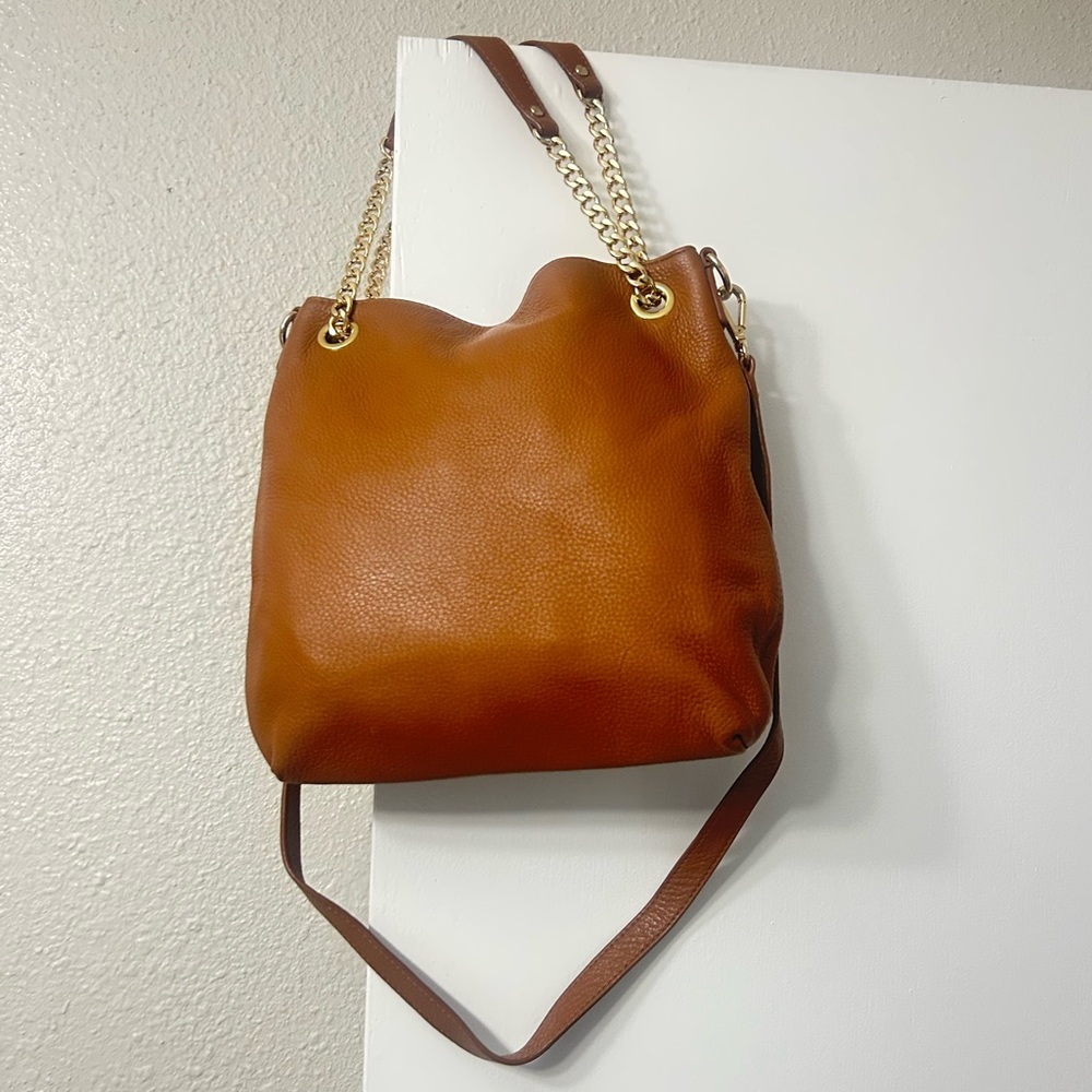 Michael Kors Jet Set Pebble Leather Gold Chain Bag Medallion